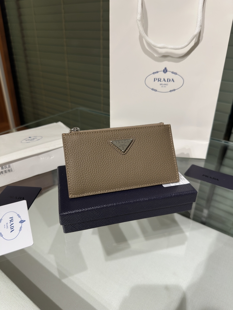 Prada Uzun Kartlık