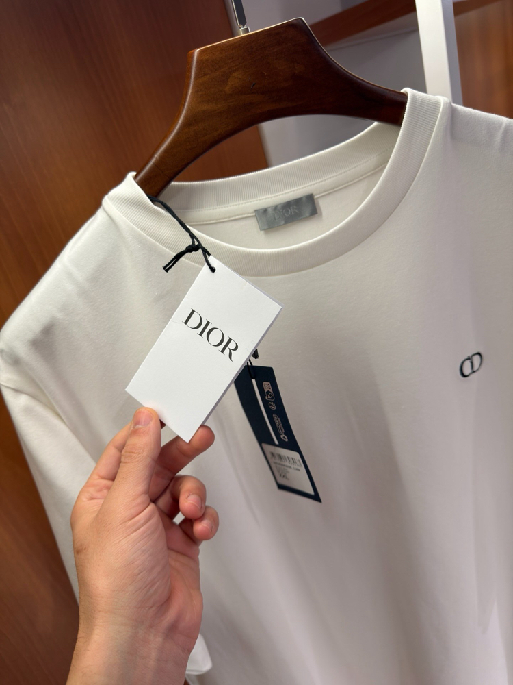 Dior Mini Logo İşlemeli T-shirt