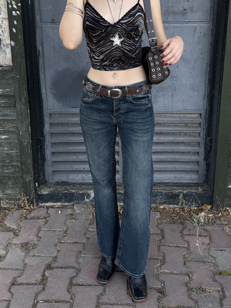 KİRLİ YEŞİL NAKIŞLI BOOTCUT JEAN