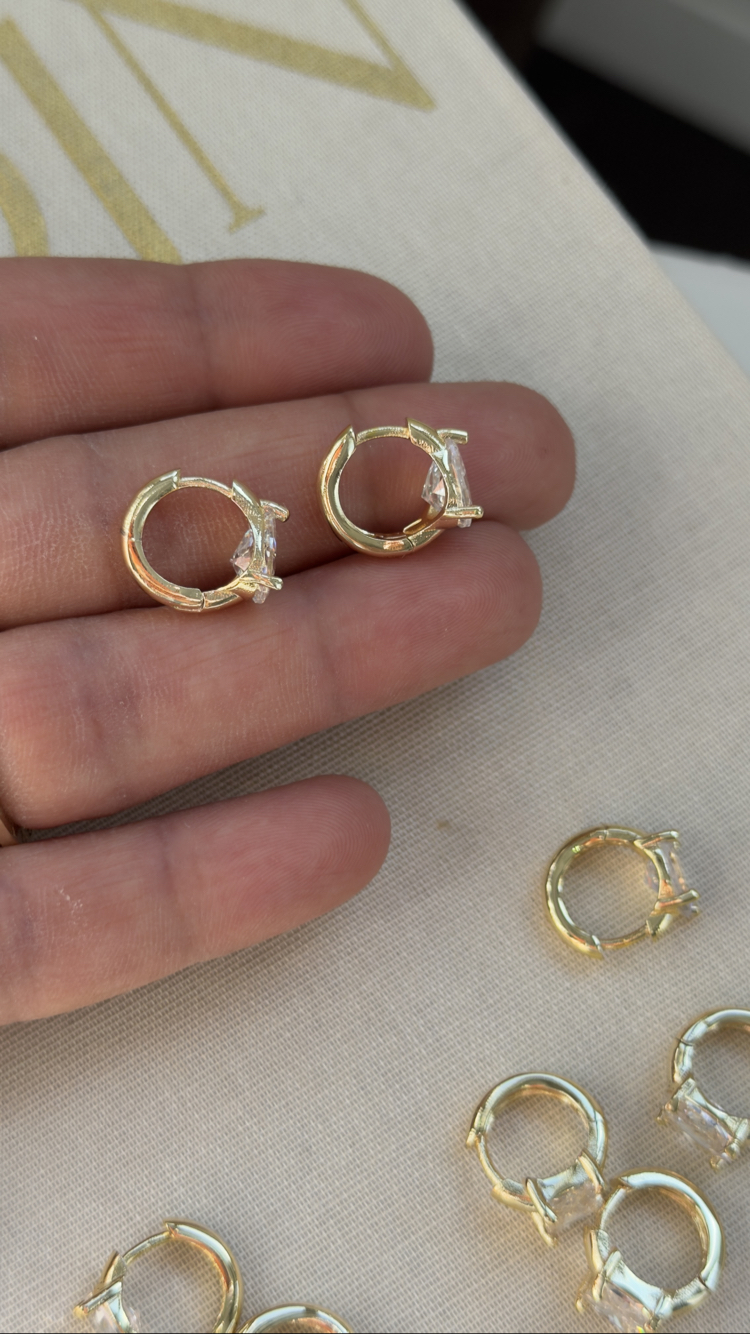 Kuyum model 14k Damla Taş küpe 