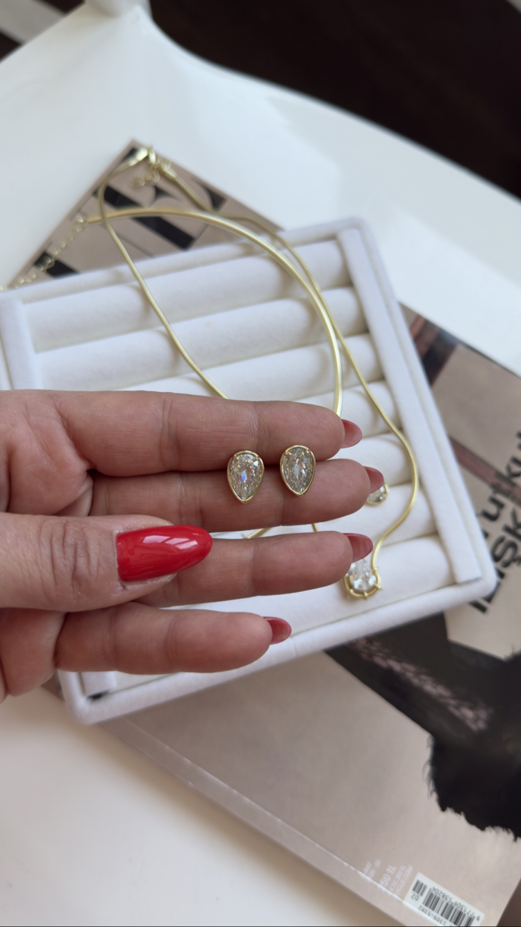 Golden Oval Drop Küpe 