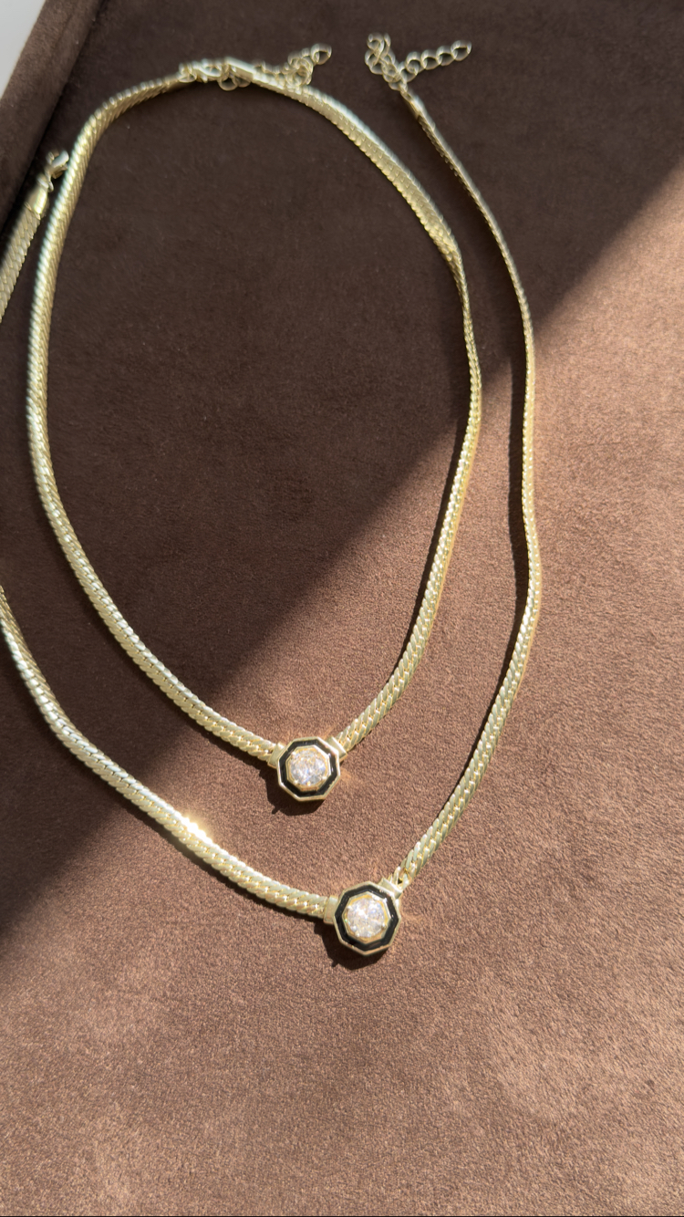 Özel seri 14k siyah mineli Opal Kolye