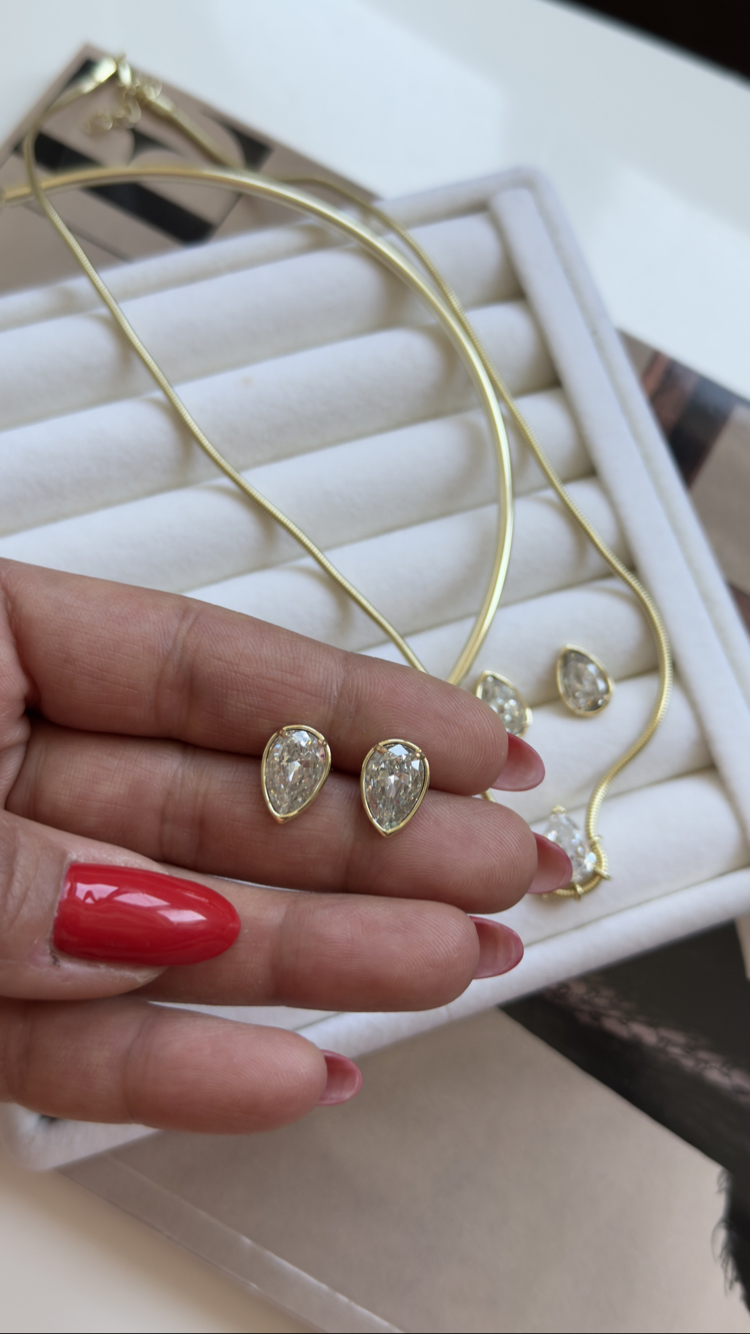 Golden Oval Drop Küpe 