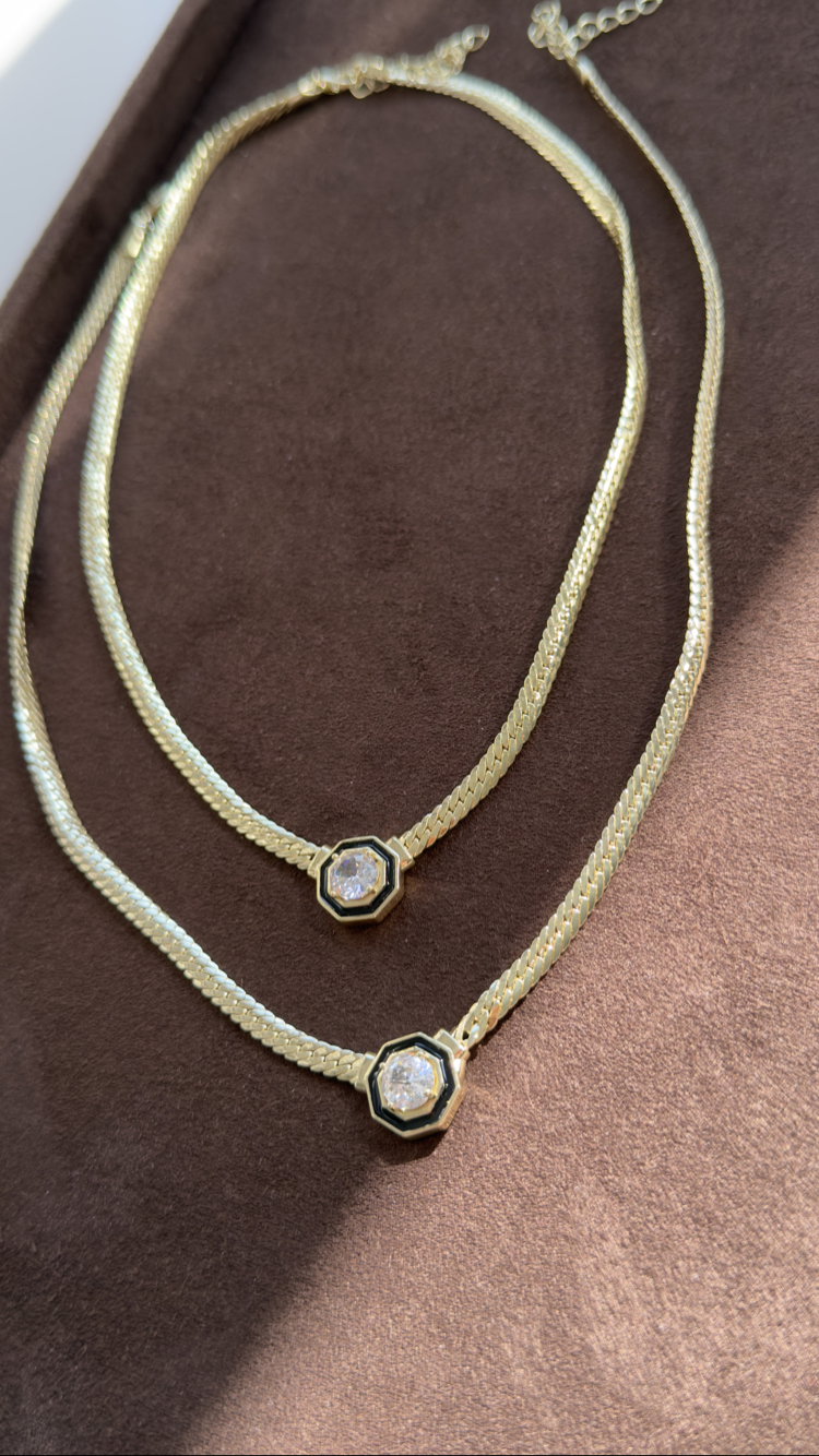 Özel seri 14k siyah mineli Opal Kolye