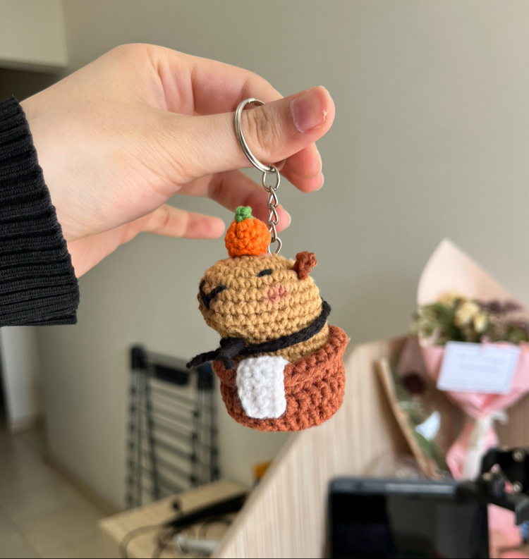 Küvetteki Capybara