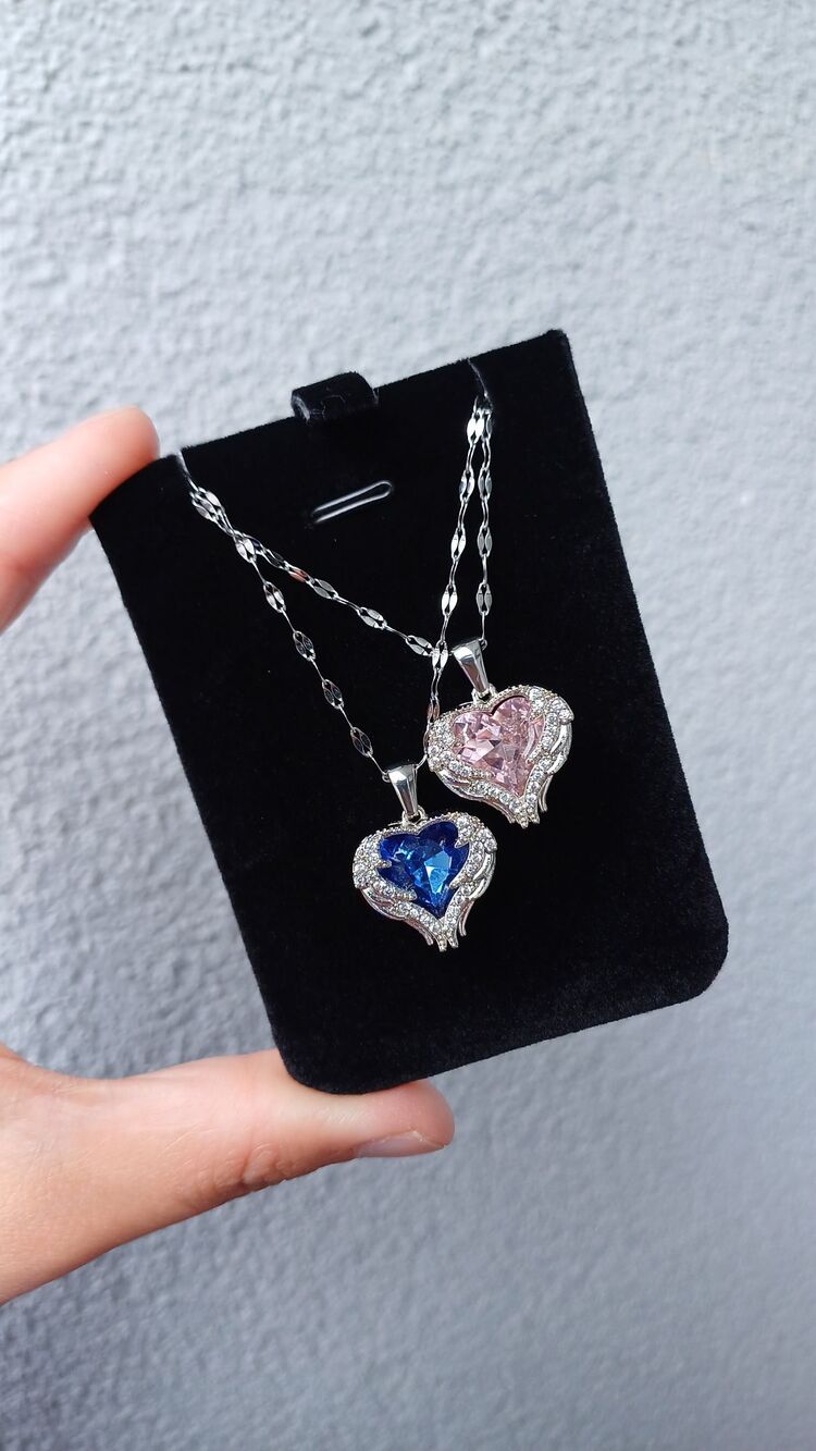 Pembe Kalp kolye ( mavi tükendi)