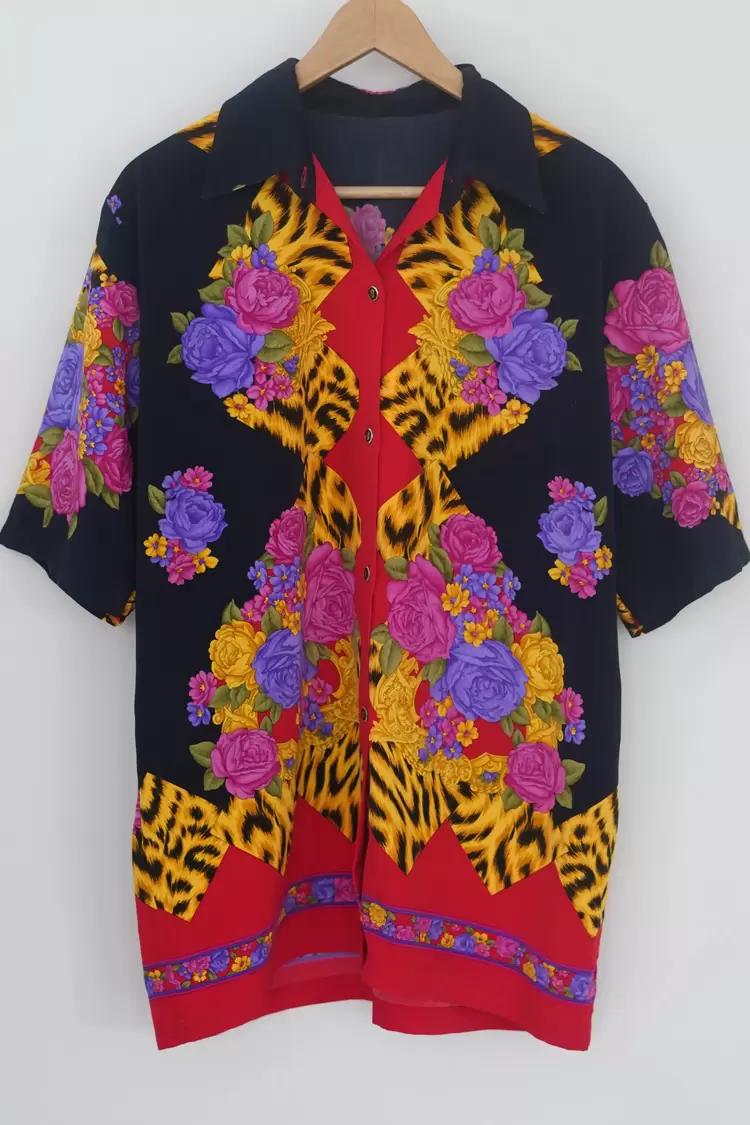 Vintage Desenli Renkli Gömlek – Leopar & Çiçek Baskı, Kısa Kollu Unisex Model