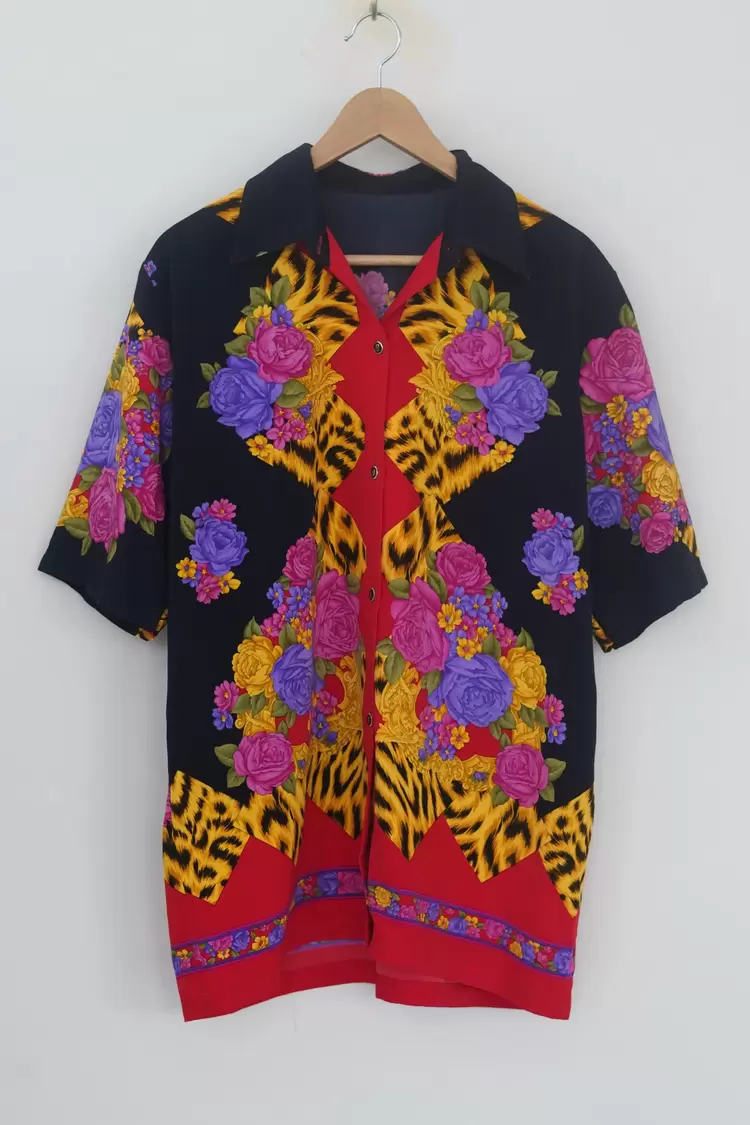 Vintage Desenli Renkli Gömlek – Leopar & Çiçek Baskı, Kısa Kollu Unisex Model