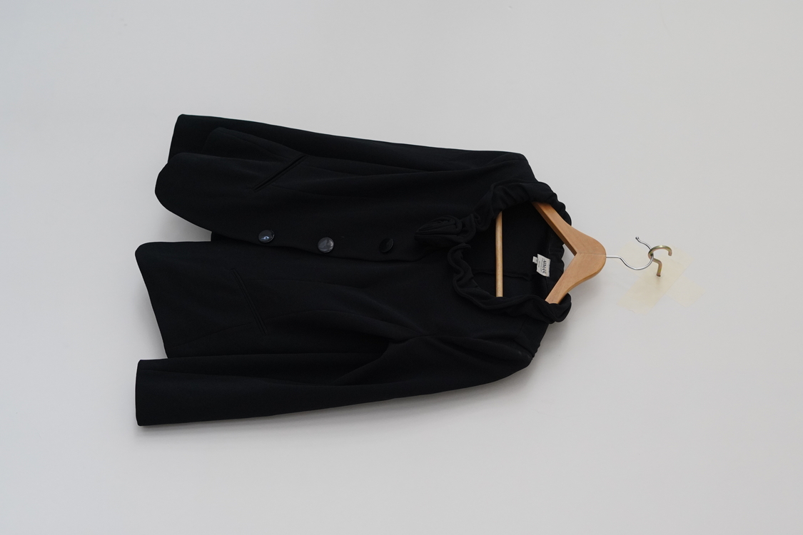 Armani Collezioni Siyah Blazer Ceket – İtalyan Tasarım – Çiçek Yaka Detaylı – 10 Beden