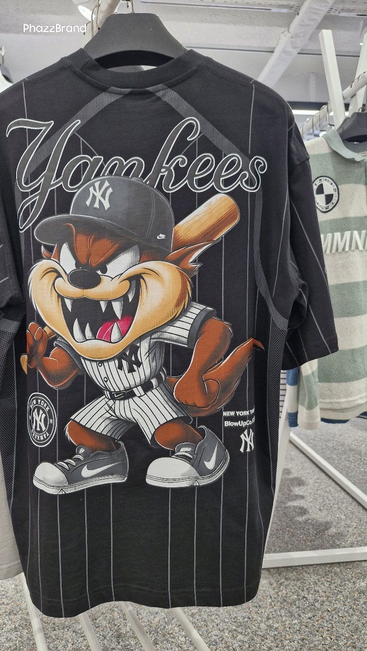 Yankees Street Oversize Tişört – Siyah Çizgili Tasarım Unisex