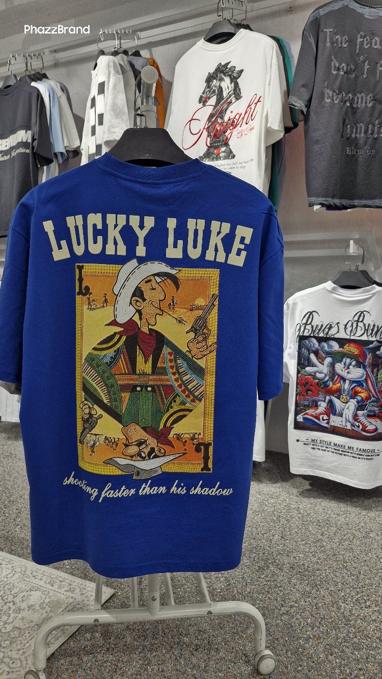 Lucky Luke Baskılı Oversize Mavi Tişört – Vintage Western Style