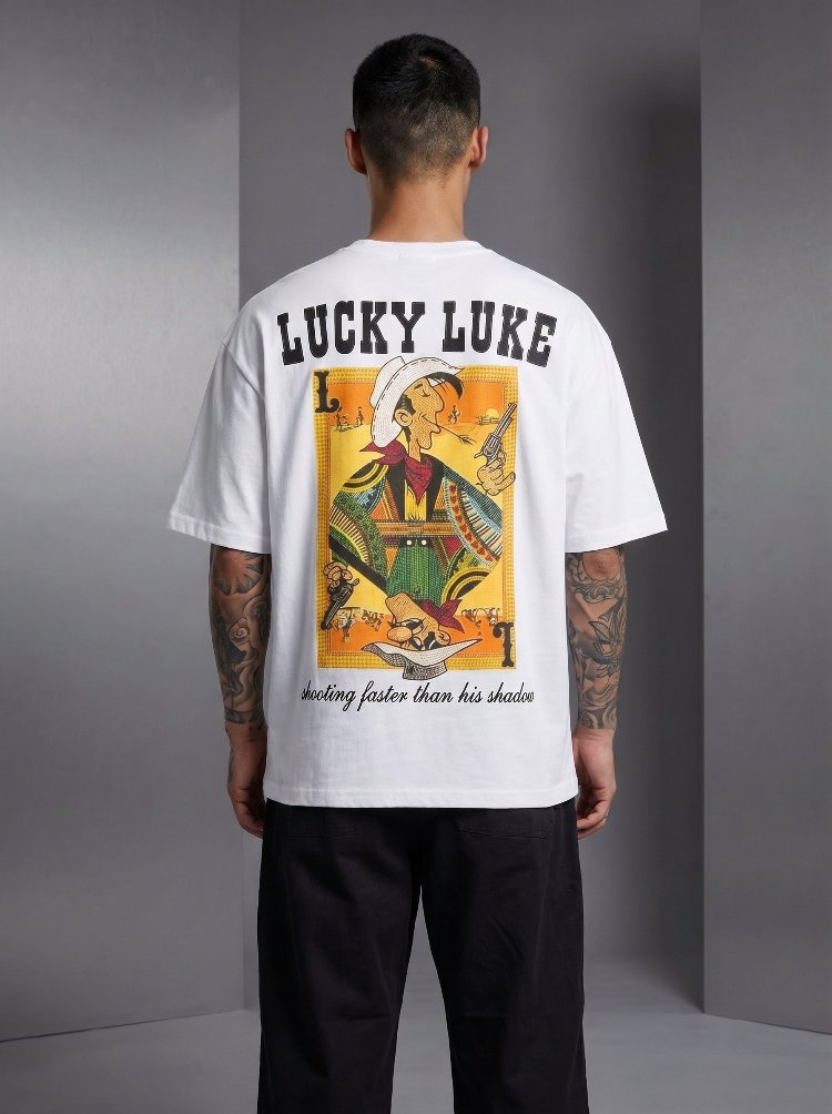 Lucky Luke Baskılı Oversize Beyaz Tişört – Vintage Western Style