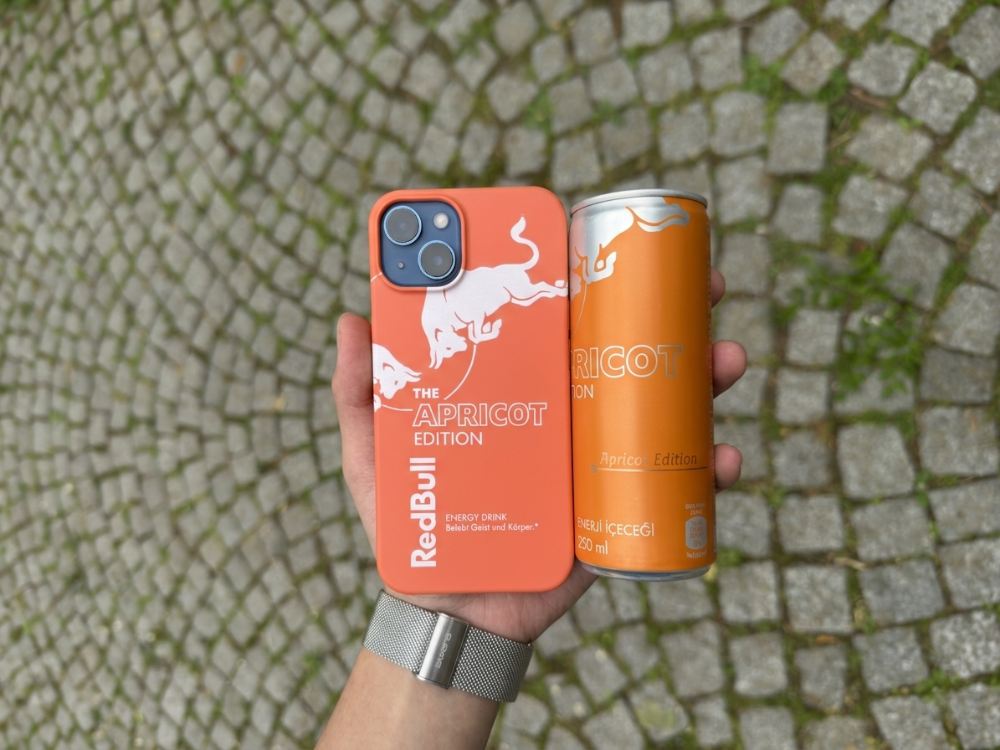 "REDBULL APRICOT EDITION" Telefon Kılıfı