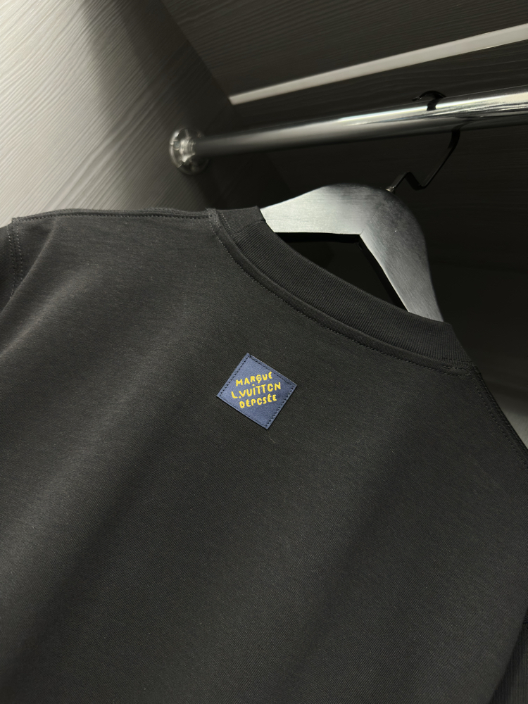 Louıs Vuıtton  premıum  cotton    T-shirt 