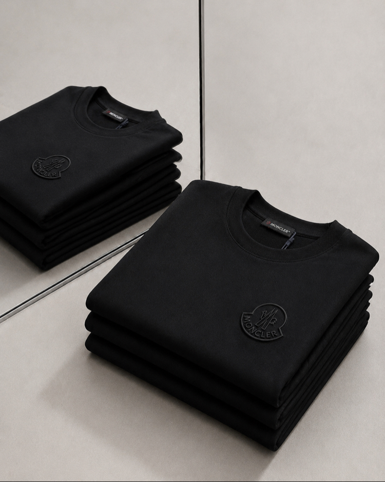 Moncler premium   T-shirt 