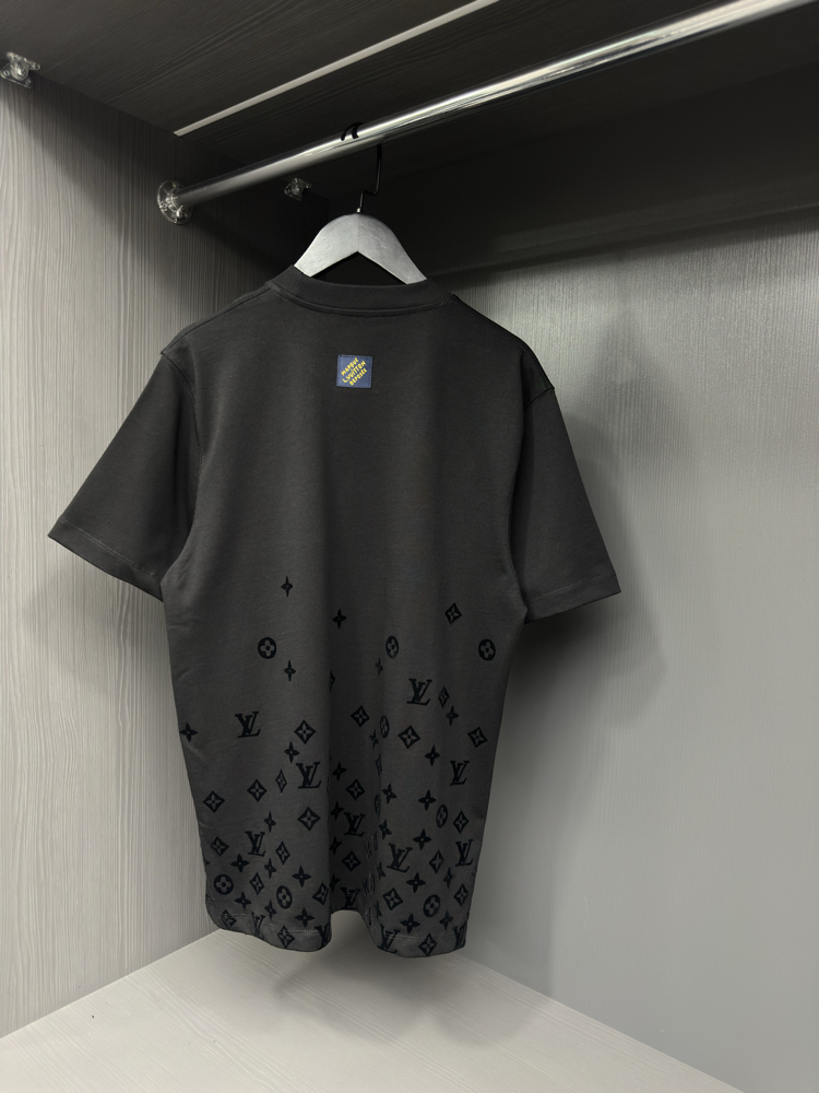 Louıs Vuıtton  premıum  cotton    T-shirt 