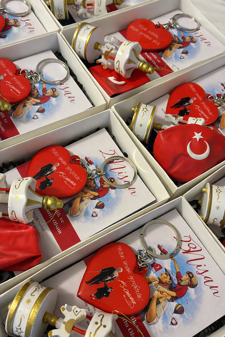 Atlıkarınca, kalp anahtarlık,balon set
