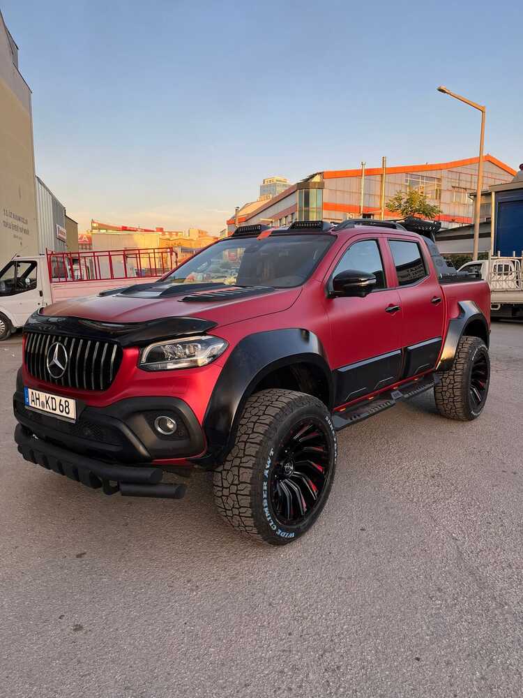 Mercedes XClass Uyumlu Lazer Kesim Çelik Yan Basamak Kareli Model