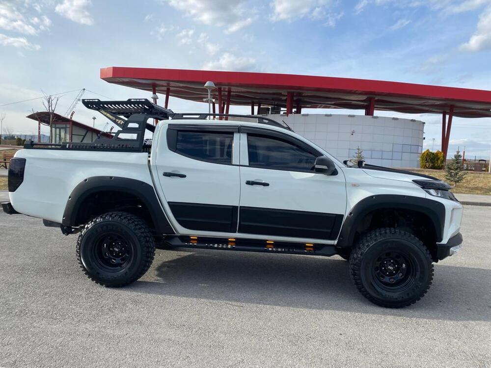 Mitsubişhi L200 Uyumlu Lazer Kesim Çelik Basamak