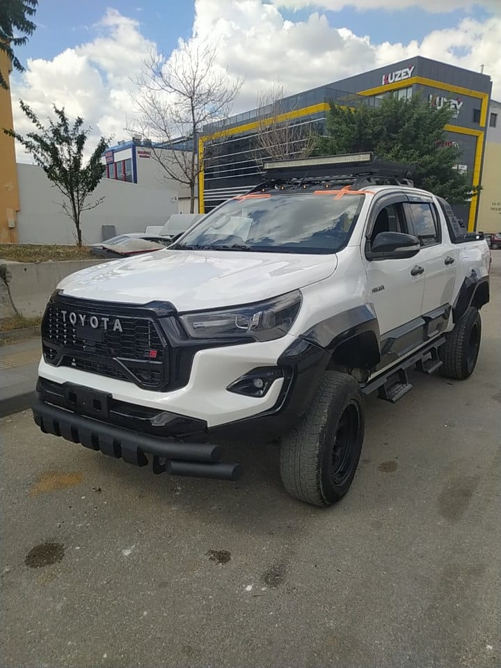Toyota Hilux Uyumlu Lazer Kesim Yan Çelik Basamak Çift Ayaklı
