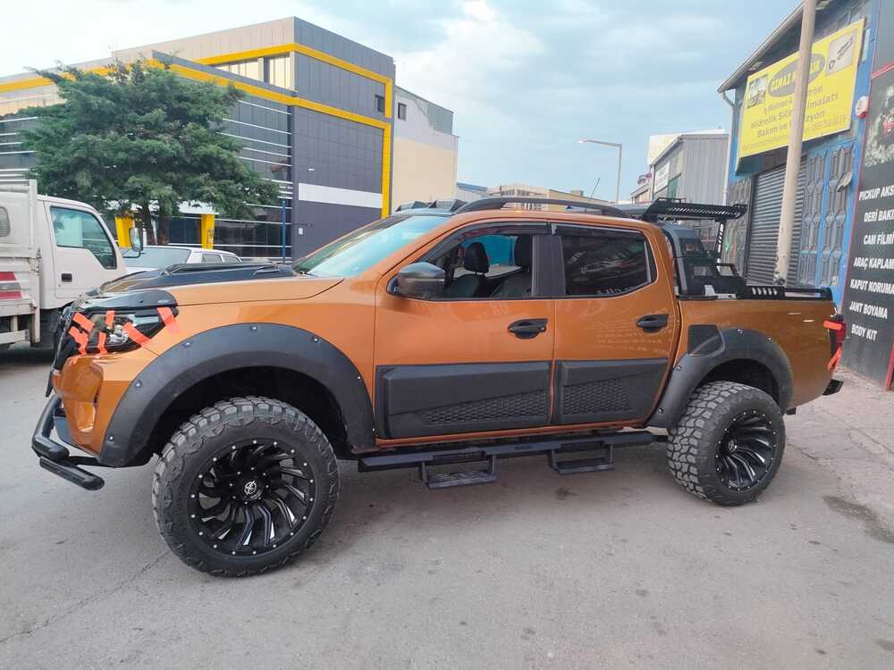 Nissan Navara Uyumlu Lazer Kesim Çelik Yan Basamak Çift Ayaklı