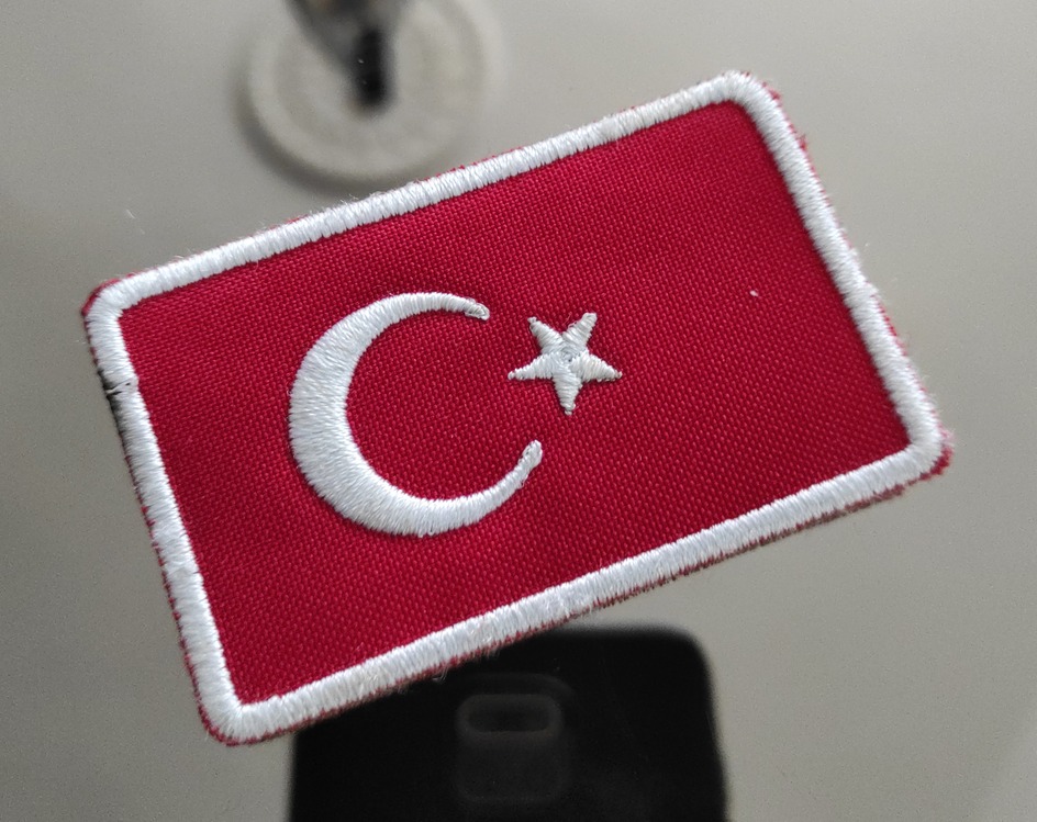BAYRAK / Beyaz Çerçeveli 