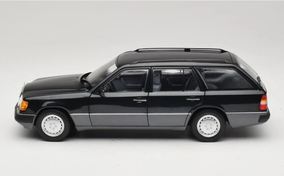 1:18 NOREV 1990 MERCEDES BENZ 300D T MODEL BLUE-BLACK