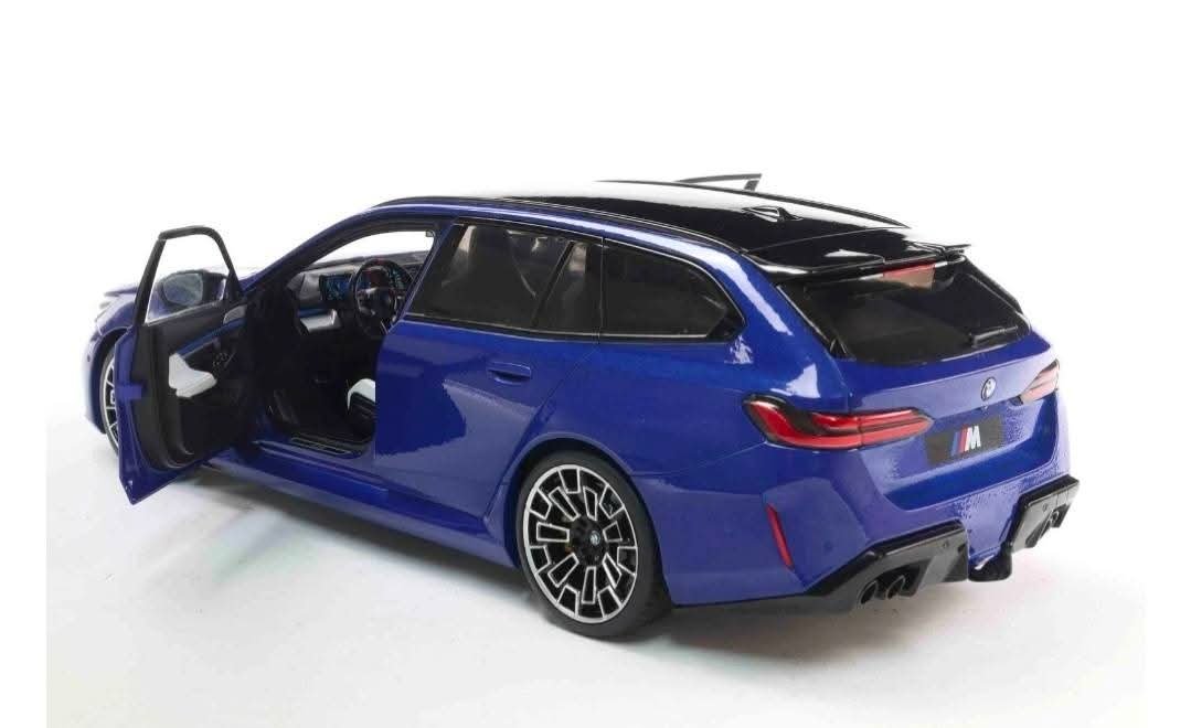 SOLiDO 2025 BMW M5 TOURING (G99)