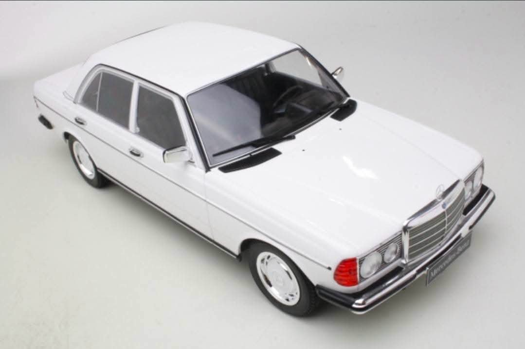 KK SCALE 1.18 MERCEDES BENZ 230E (W123) 1980