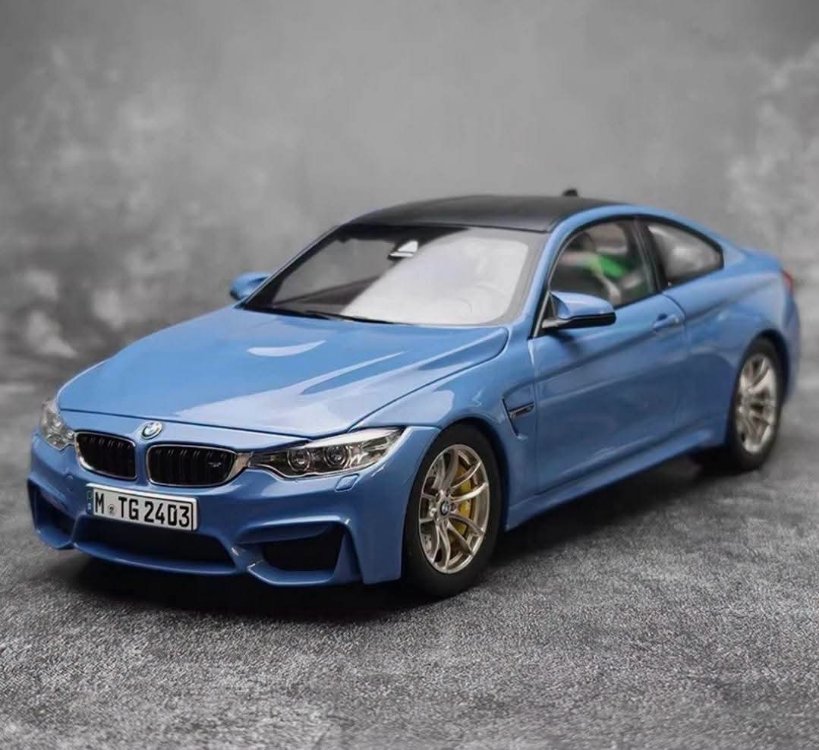 1:18 Paragon 2014 BMW M4 F82