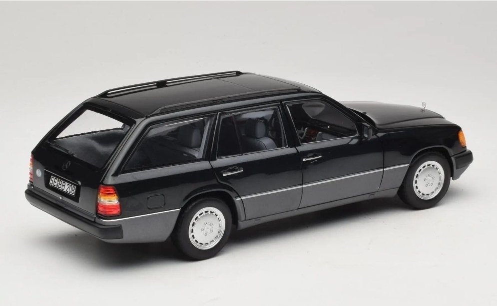 1:18 NOREV 1990 MERCEDES BENZ 300D T MODEL BLUE-BLACK