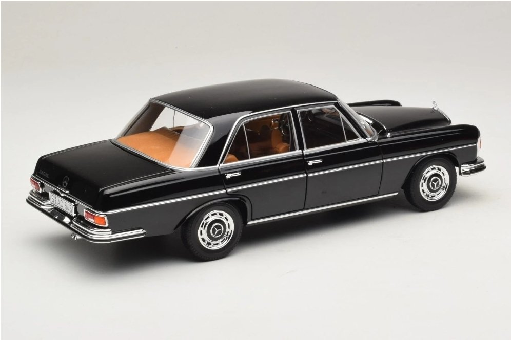 Mercedes Benz 280 SE W108 BLACK