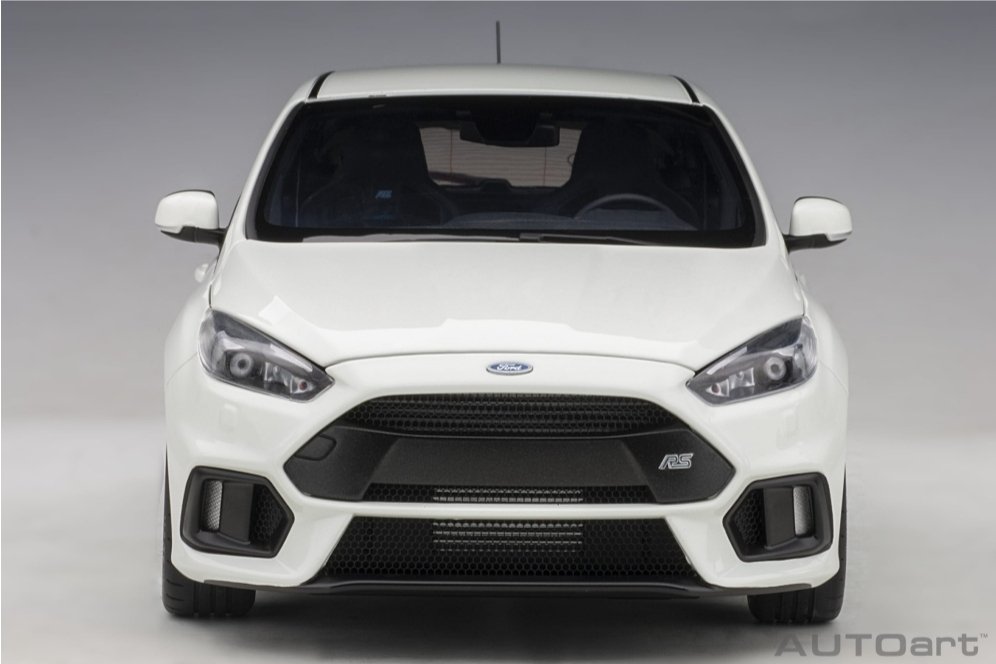 1/18 AUTOart Ford Focus RS 2016 (Frozen White)