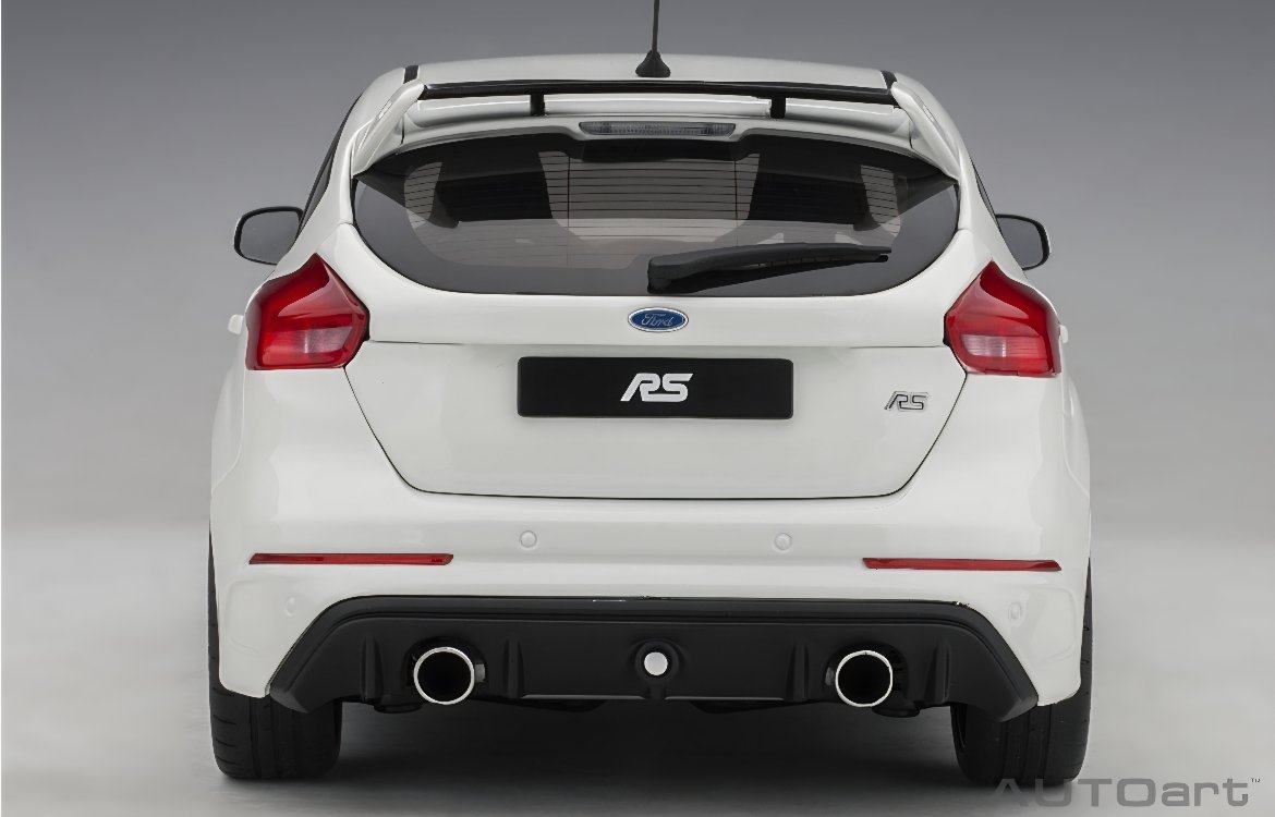 1/18 AUTOart Ford Focus RS 2016 (Frozen White)