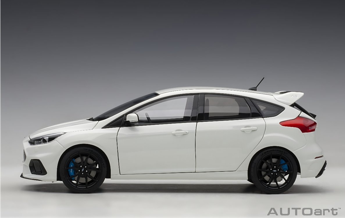 1/18 AUTOart Ford Focus RS 2016 (Frozen White)