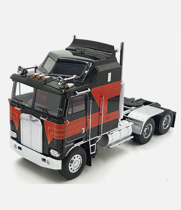 ROAD KINGS - 1976 KENWORTH K100 AERODYNE BLACK WITH RED 1:18 SCALE