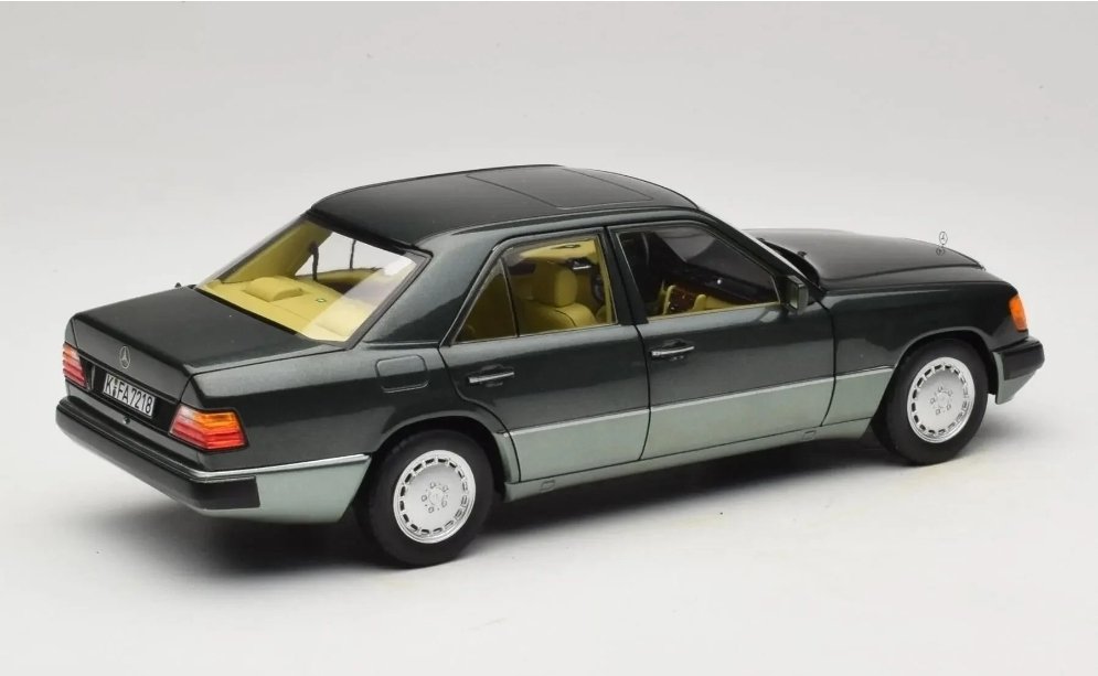 18 NOREV 1990 MERCEDES BENZ E CLASS 230E W124 NiGHT GREEN