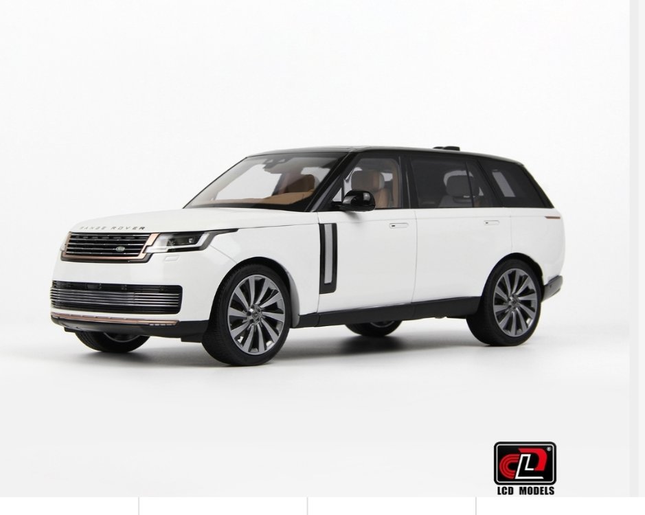 1:18 LCD Model 2022 Land Rover Range Rover SV