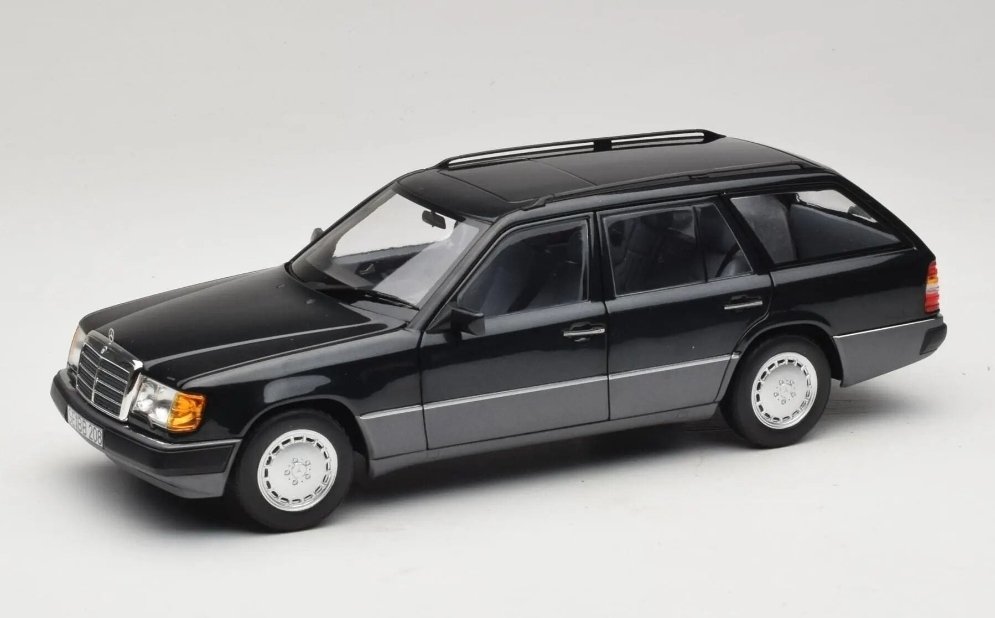 1:18 NOREV 1990 MERCEDES BENZ 300D T MODEL BLUE-BLACK