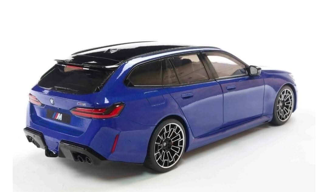 SOLiDO 2025 BMW M5 TOURING (G99)
