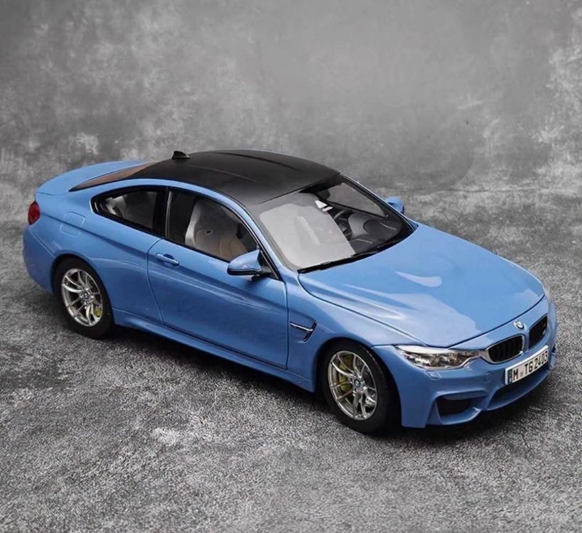 1:18 Paragon 2014 BMW M4 F82