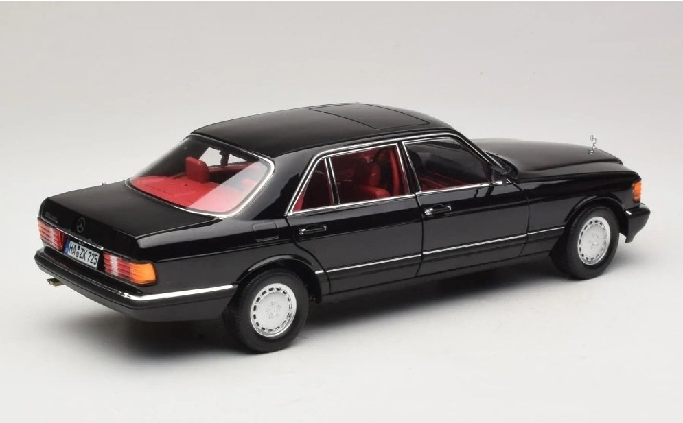 1:18 NOREV 1989 MERCEDES BENZ 560 SEL W126