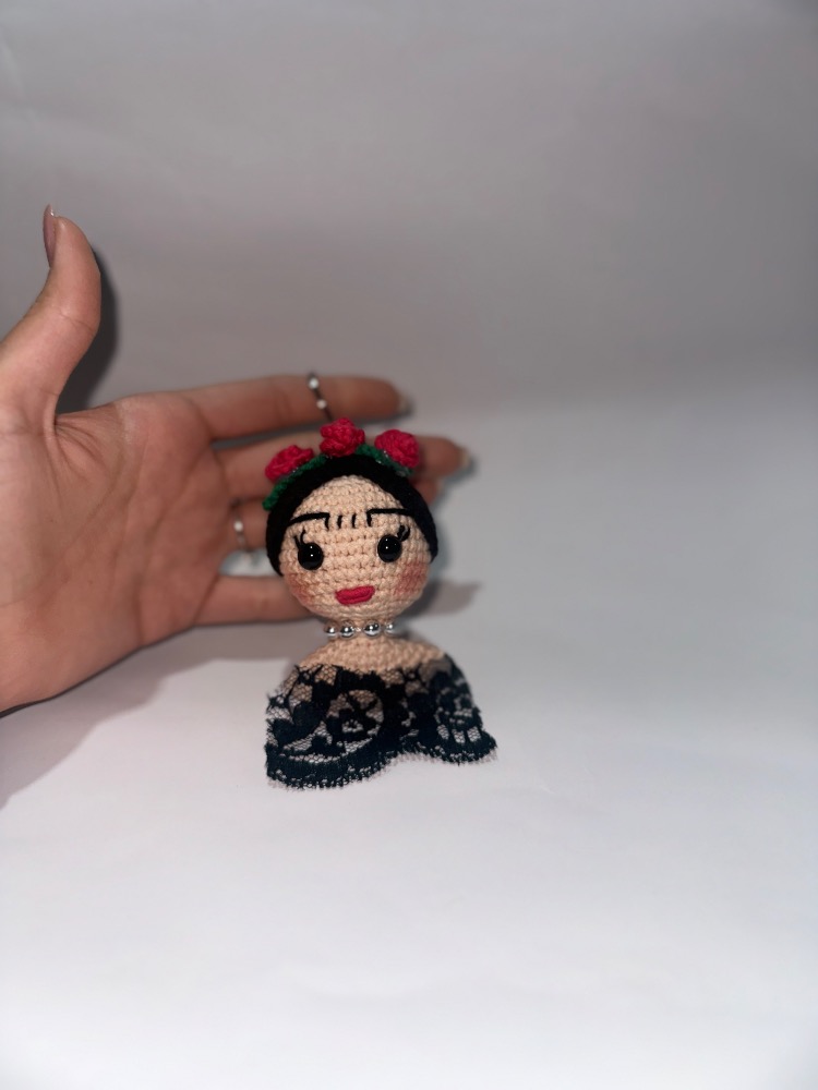 frida kahlo figürlü anahtarlık