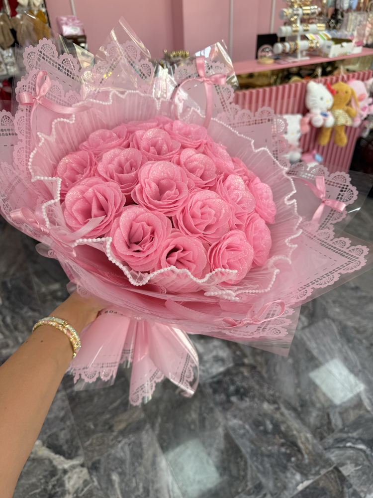 Pembe simli gül buketi