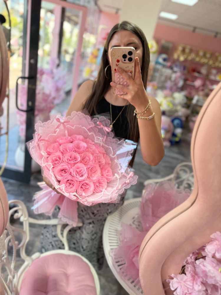 Pembe simli gül buketi