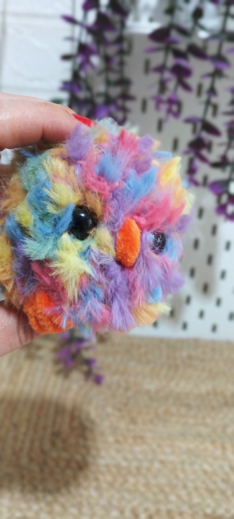 renkli peluş kuş