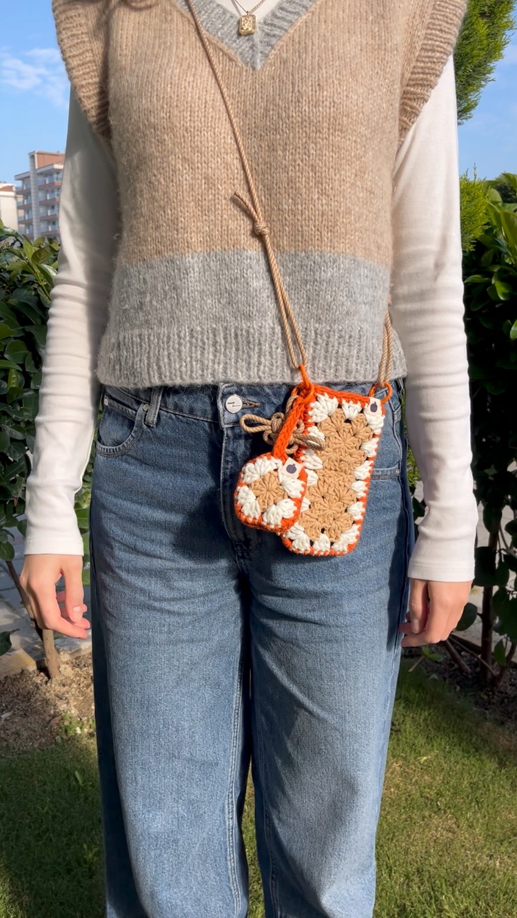 Pumpkin Spice Latte • phone pocket