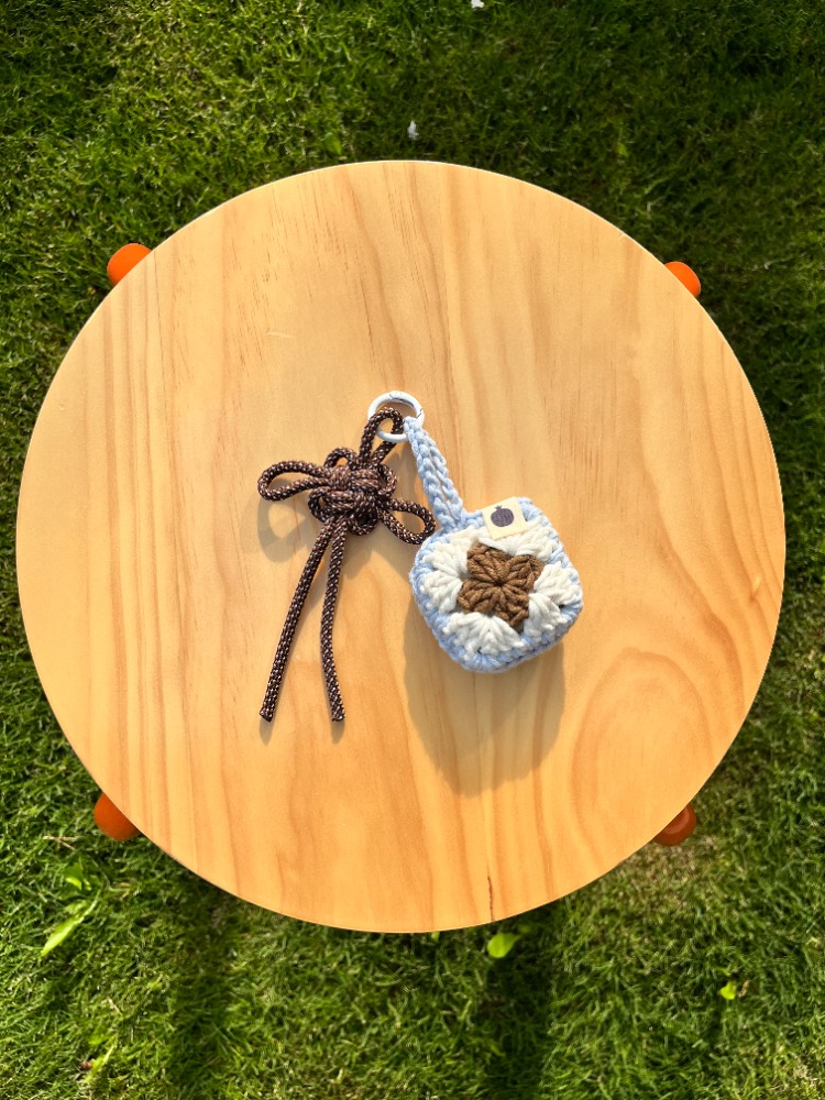 Iced Latte • mini pocket