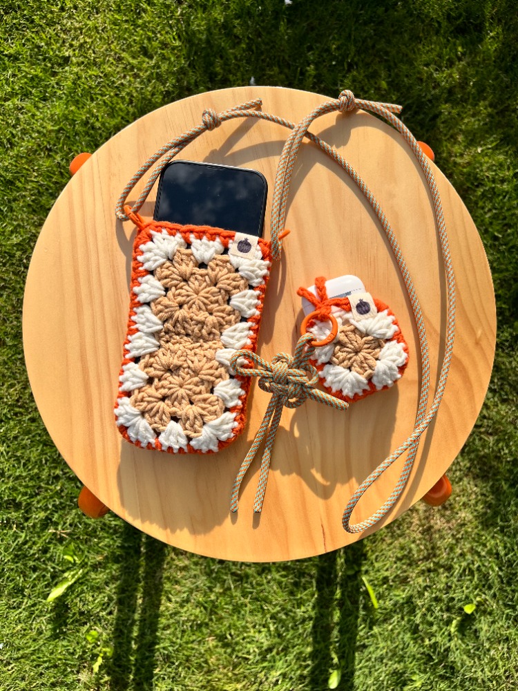 Pumpkin Spice Latte • phone pocket