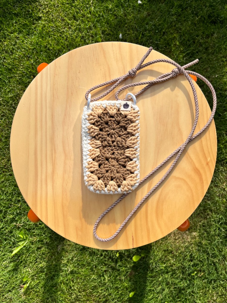 White Chocolate Mocha • phone pocket